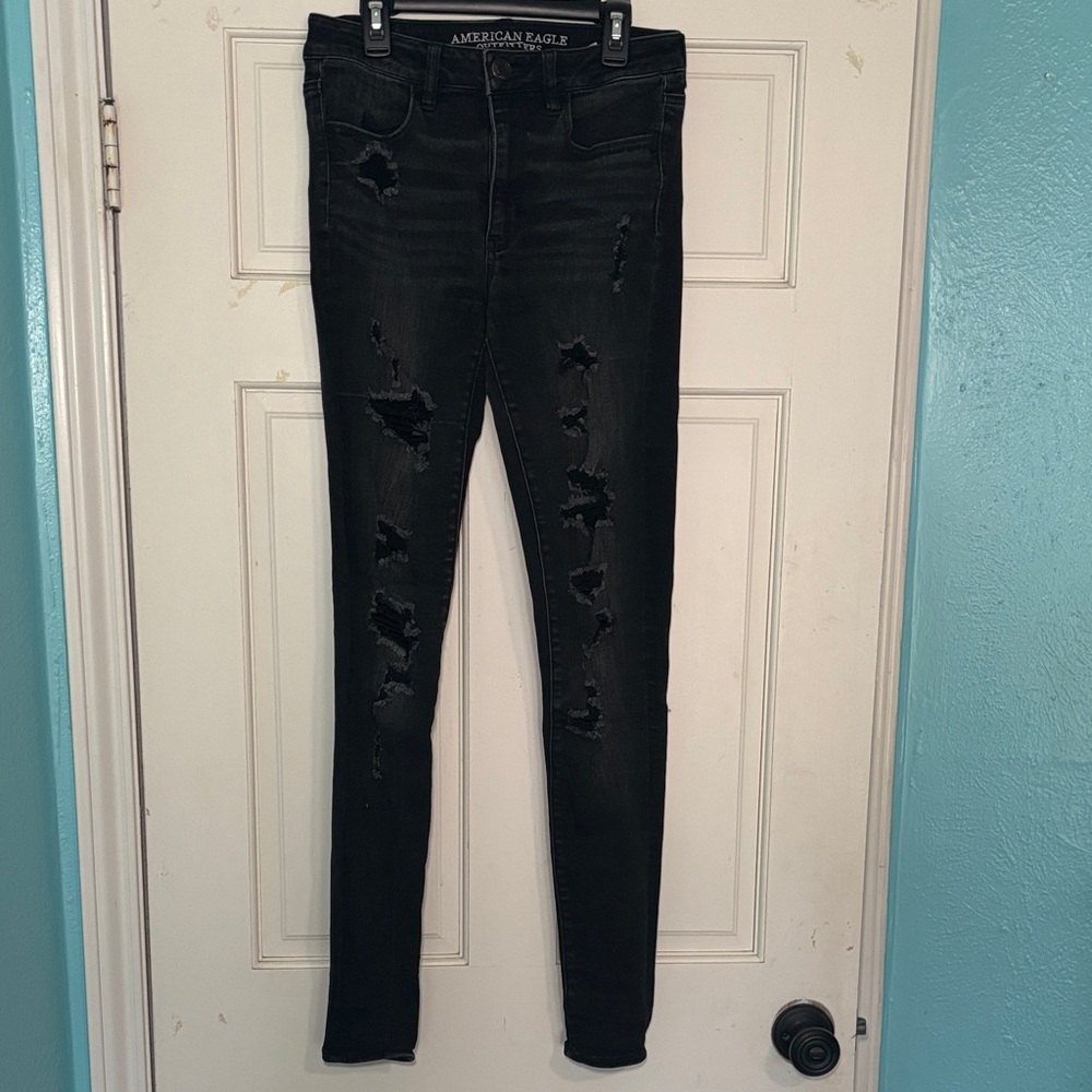 American Eagle Women's Black Ripped Skinny Jeans